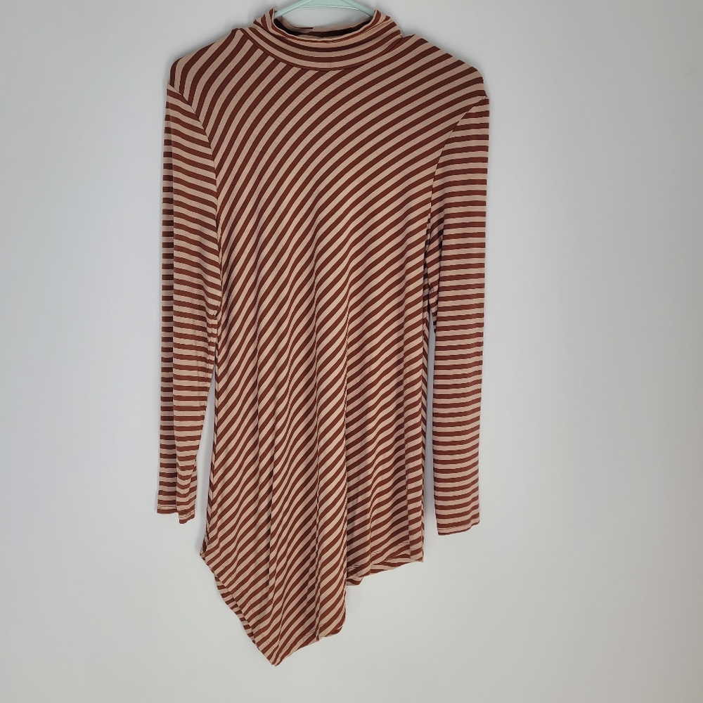 Chicos size 1 (medium 8) striped jersey top Asymmetrical Hem Turtle Neck